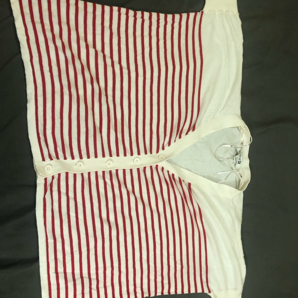 Short cardigan